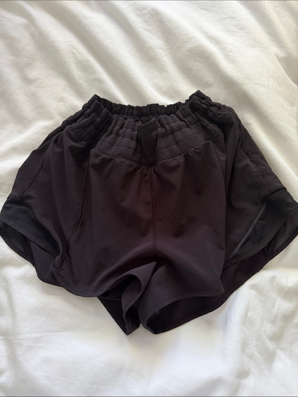lululemon athletica 4” black hotty hot short